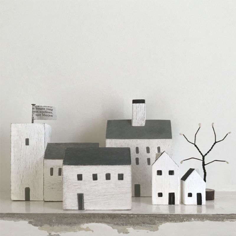 Little white house - Number 3