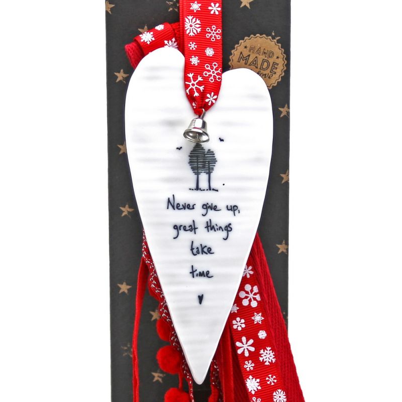 Lucky charm - Wobbly long heart-Never give up