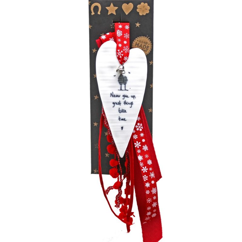 Lucky charm - Wobbly long heart-Never give up
