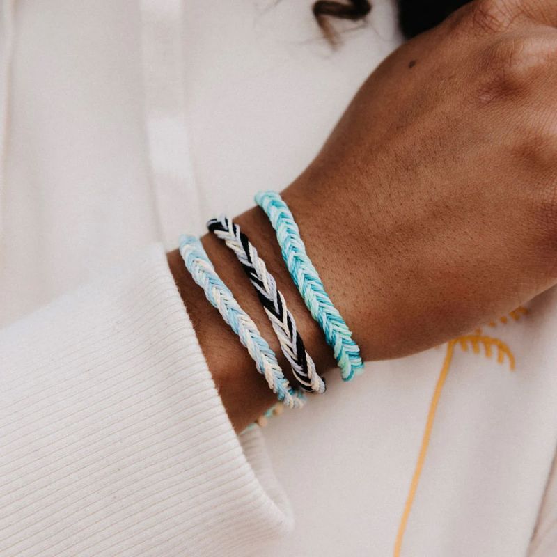 Plaited, wax polyester bracelet