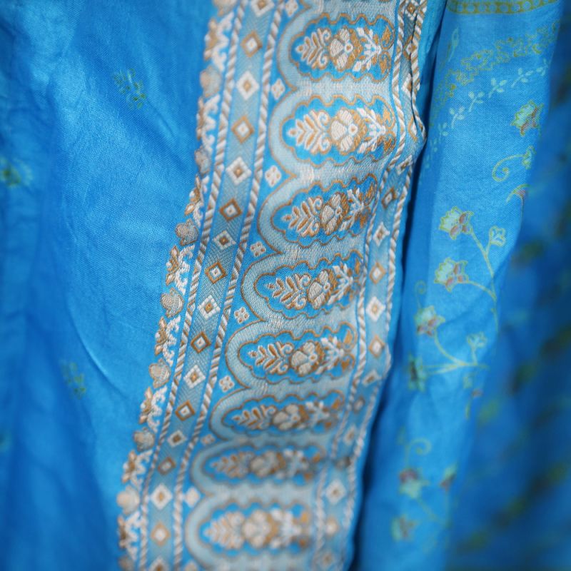 Old rayon sari approx 5m asst'd