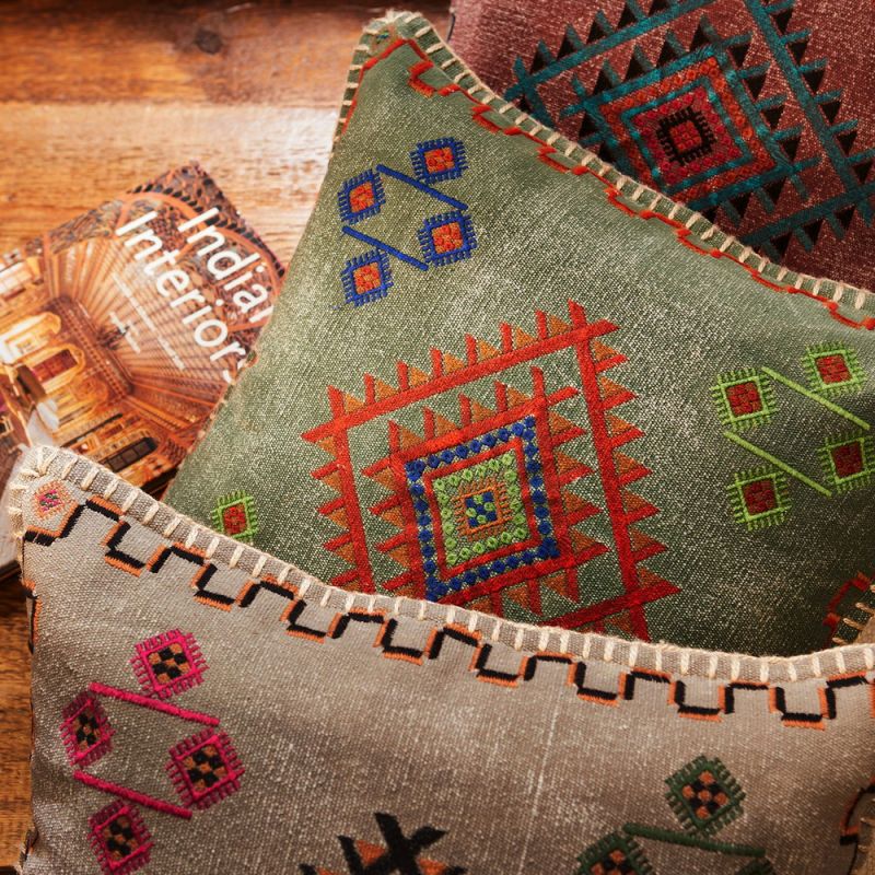 Satara stone wash cushion with embroidery, grey 50x50cm