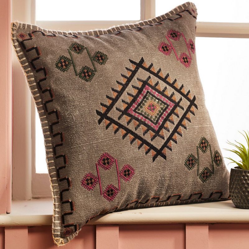 Satara stone wash cushion with embroidery, grey 50x50cm