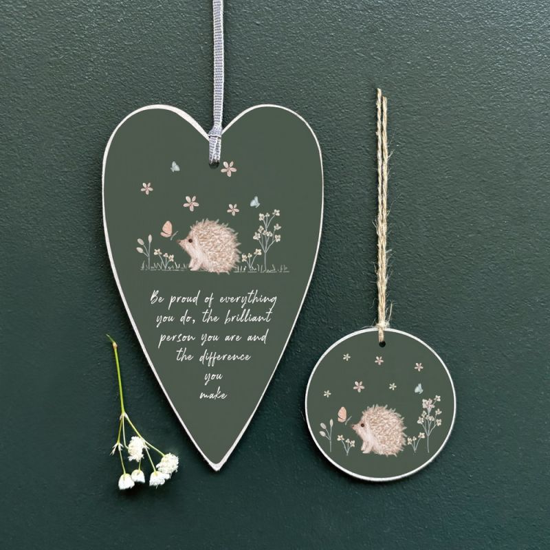 Meadow friends heart tag-Hedgehog